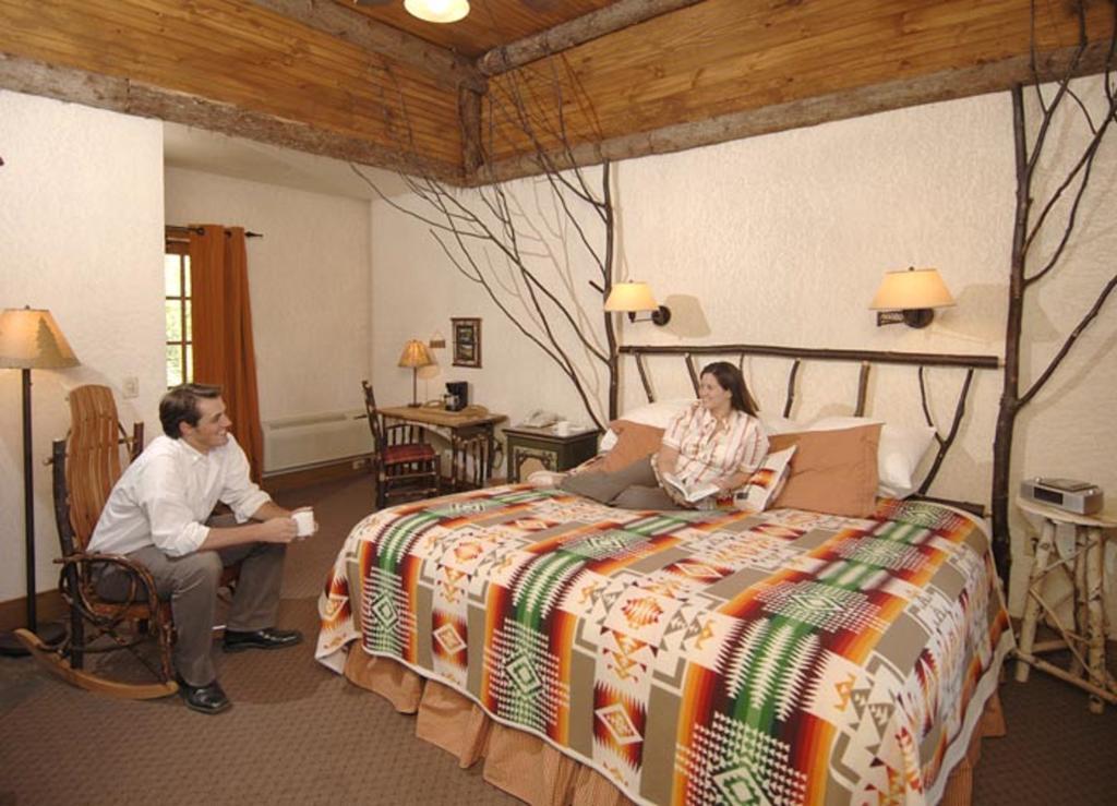 סקניאטלס Finger Lakes Lodging חדר תמונה