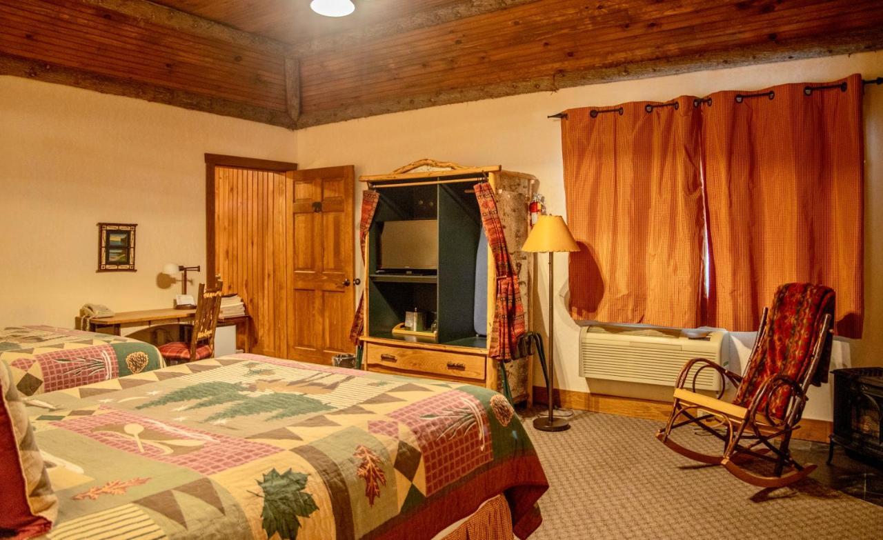 סקניאטלס Finger Lakes Lodging מראה חיצוני תמונה
