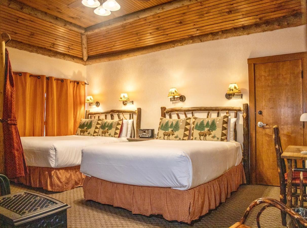 סקניאטלס Finger Lakes Lodging מראה חיצוני תמונה