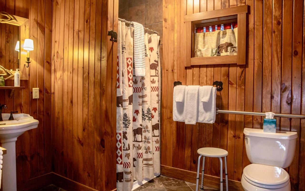 סקניאטלס Finger Lakes Lodging מראה חיצוני תמונה
