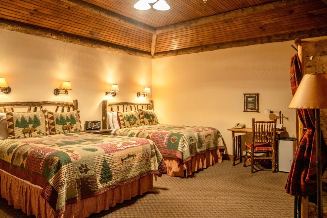 סקניאטלס Finger Lakes Lodging מראה חיצוני תמונה