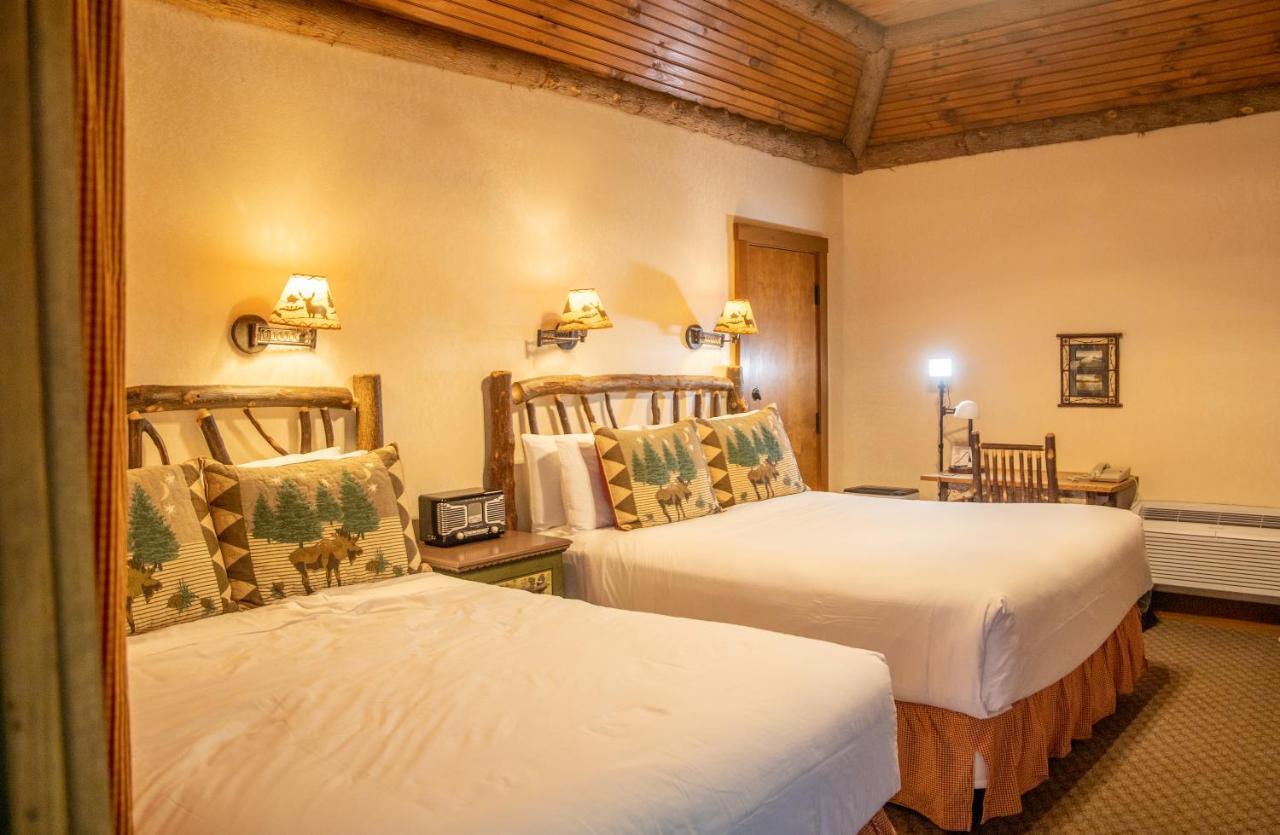 סקניאטלס Finger Lakes Lodging מראה חיצוני תמונה
