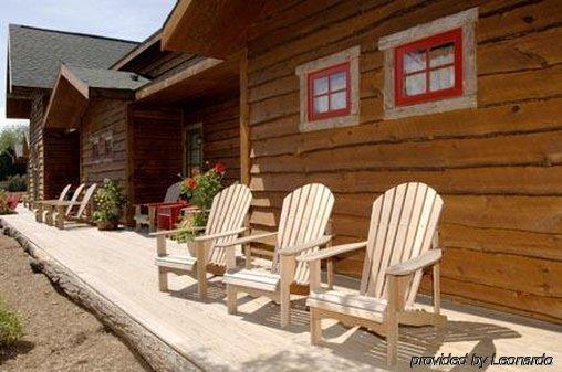 סקניאטלס Finger Lakes Lodging מתקנים תמונה
