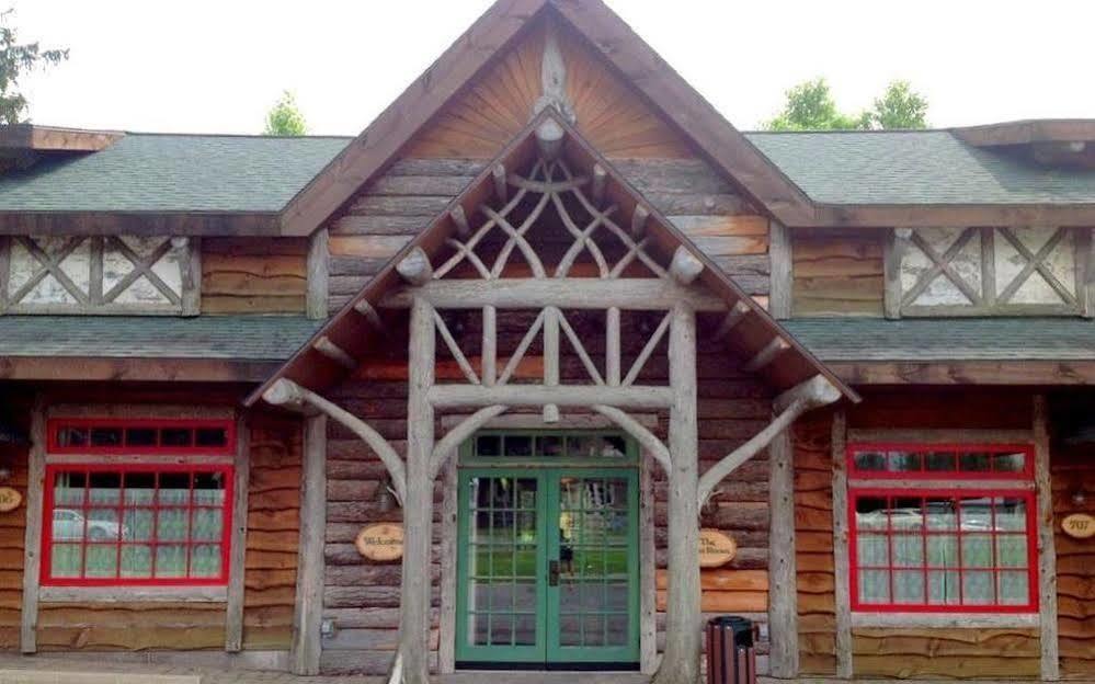 סקניאטלס Finger Lakes Lodging מראה חיצוני תמונה