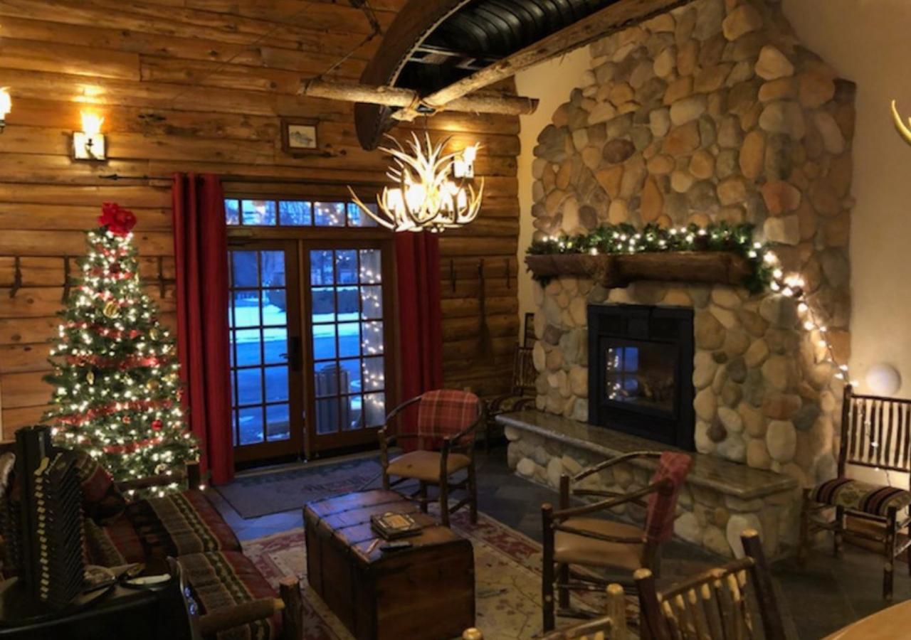 סקניאטלס Finger Lakes Lodging מראה חיצוני תמונה